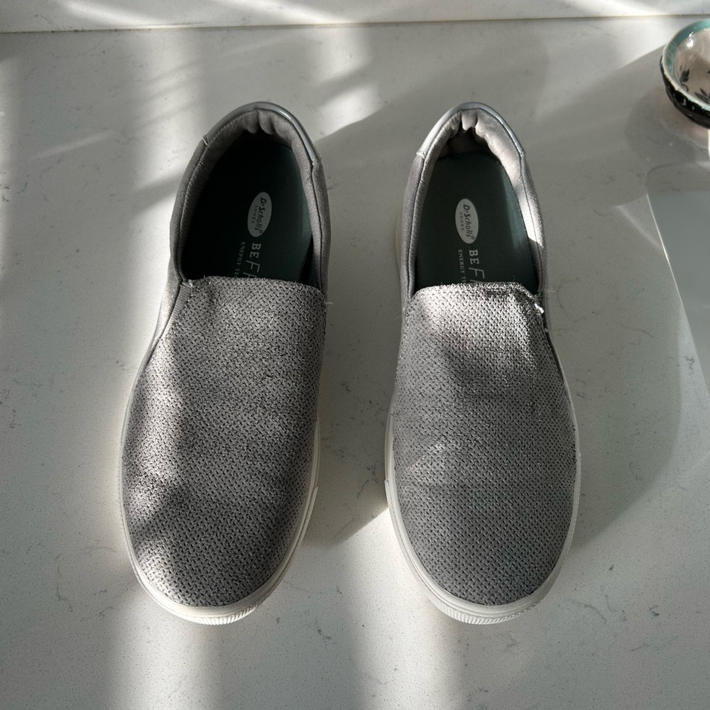 Dr. Scholl’s Be Free Platform Slide Flats — Size 7 — Gray